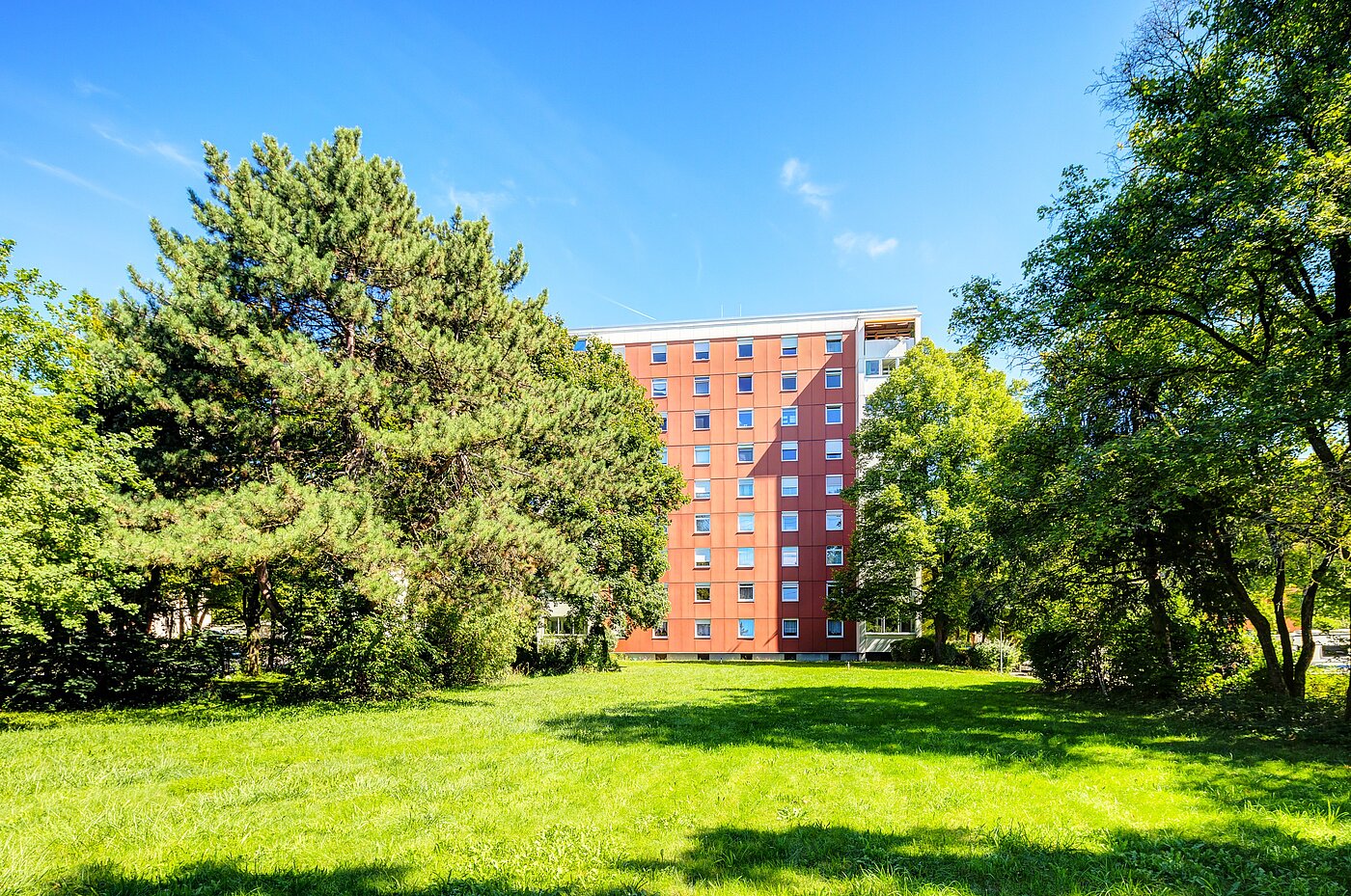 Etagenwohnung mit 4 Zimmern | München-Aubing | 70276 | Gebäuderückansicht