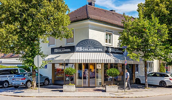 Dachgeschosswohnung mit 3 Zimmern | 70501 | Alles...
