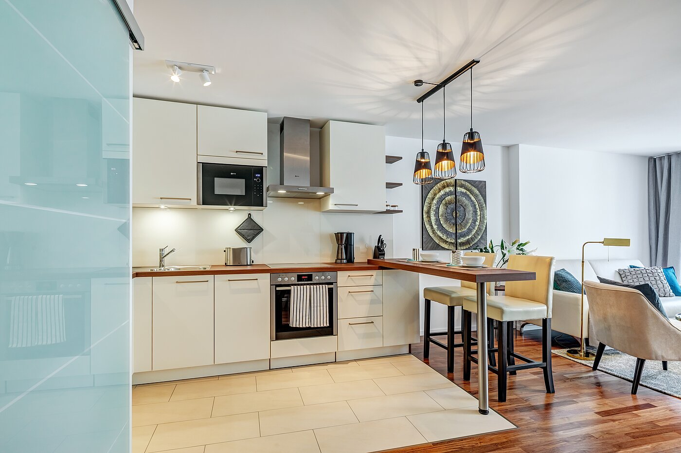 Etagenwohnung mit 2 Zimmern | München-Schwabing | 70434 | Offene Küche mit...