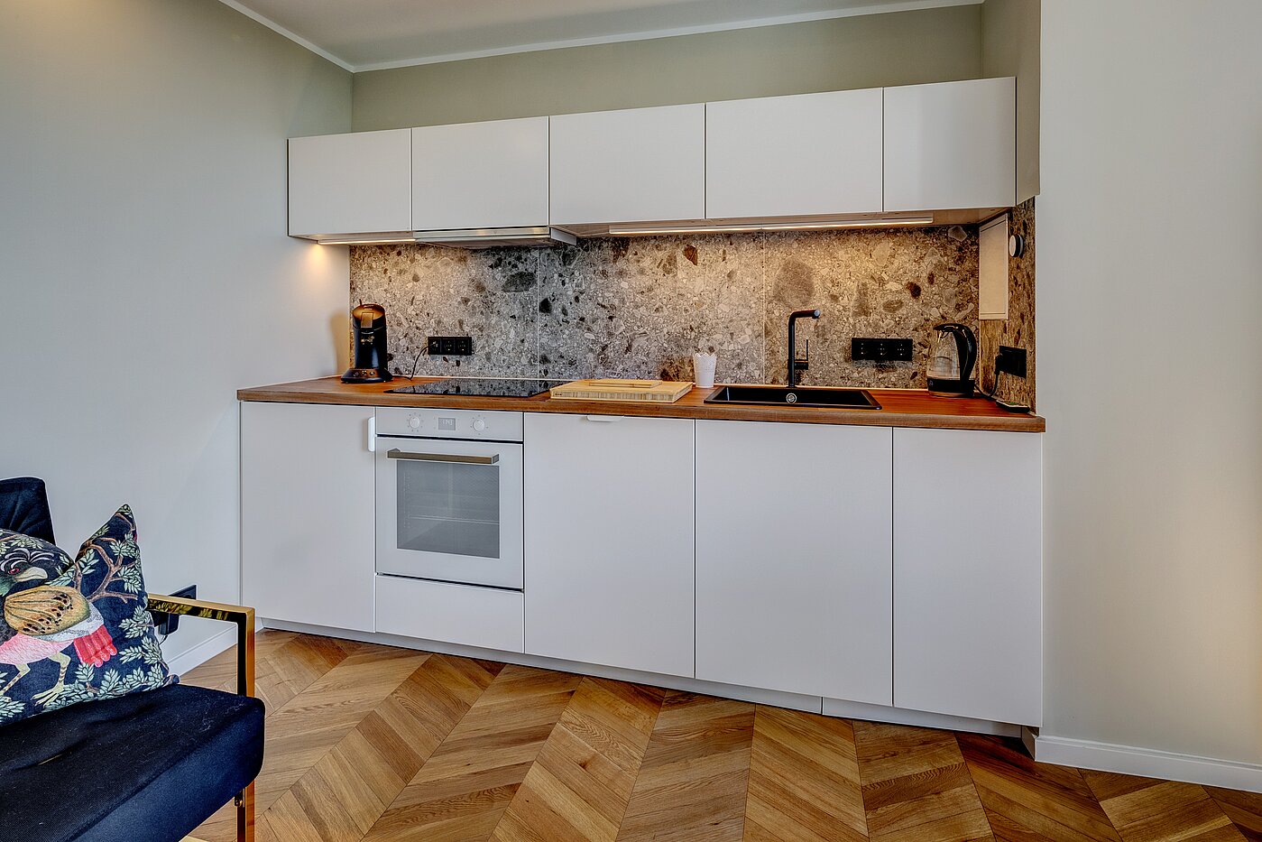 Apartment mit 1 Zimmer | München-Schwabing | 70376 | Schöne Küchenzeile