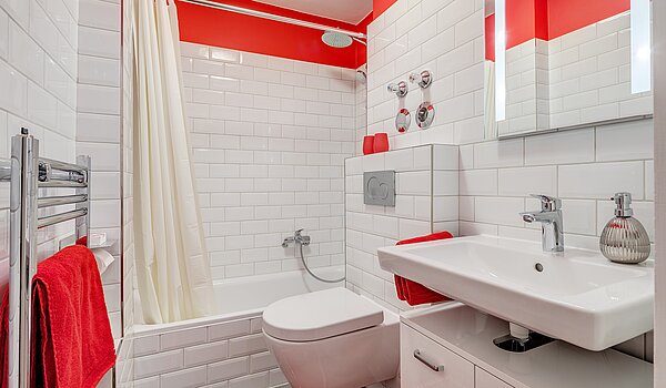 Etagenwohnung mit 2 Zimmern | München-Bogenhausen | 70287 | ...mit Badewanne