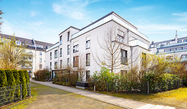 Penthouse mit 2 Zimmern | München-Bogenhausen | 70385 | Hausansicht mit...