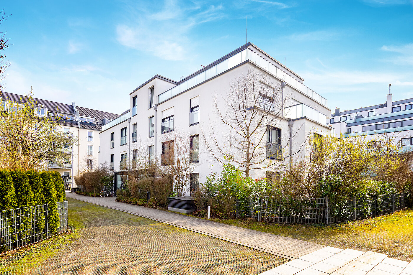 Penthouse mit 2 Zimmern | München-Bogenhausen | 70385 | Hausansicht mit...