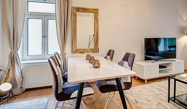 Etagenwohnung mit 4 Zimmern | München-Maxvorstadt | 2011ML2 | Einladender Essbereich