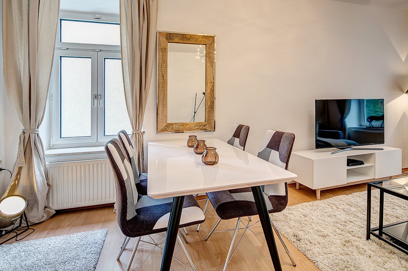 Etagenwohnung mit 4 Zimmern | München-Maxvorstadt | 2011ML2 | Einladender Essbereich