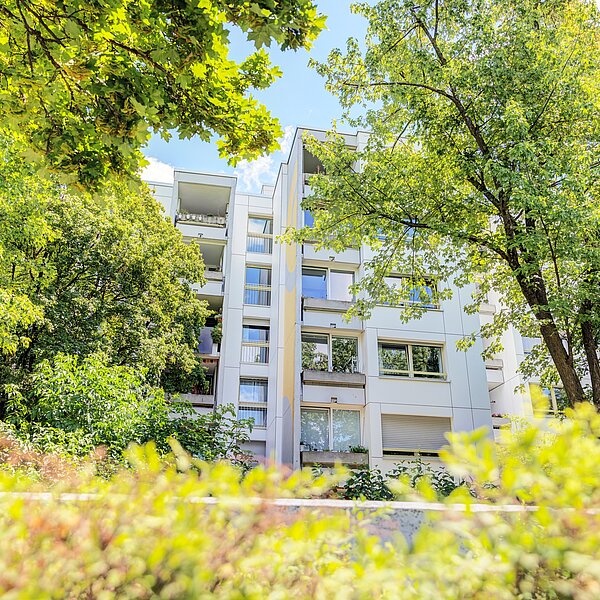 Hadern: Gut geschnittene 2-Zimmer Wohnung mit Wintergarten - frei