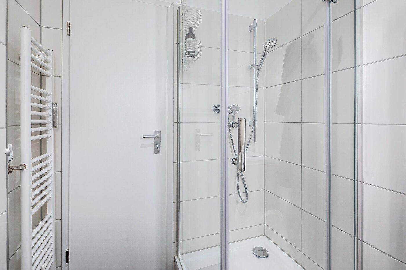 Etagenwohnung mit 1 Zimmer | München-Neuhausen | 2010ML6 | ...mit Vollglasdusche