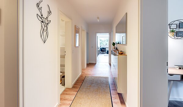 Etagenwohnung mit 3 Zimmern | Unterhaching | 70421 | Diele...