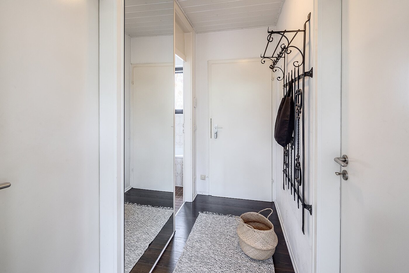 Etagenwohnung mit 2 Zimmern | Karlsfeld | 1906ML2 | Großzügiger Flur mit...