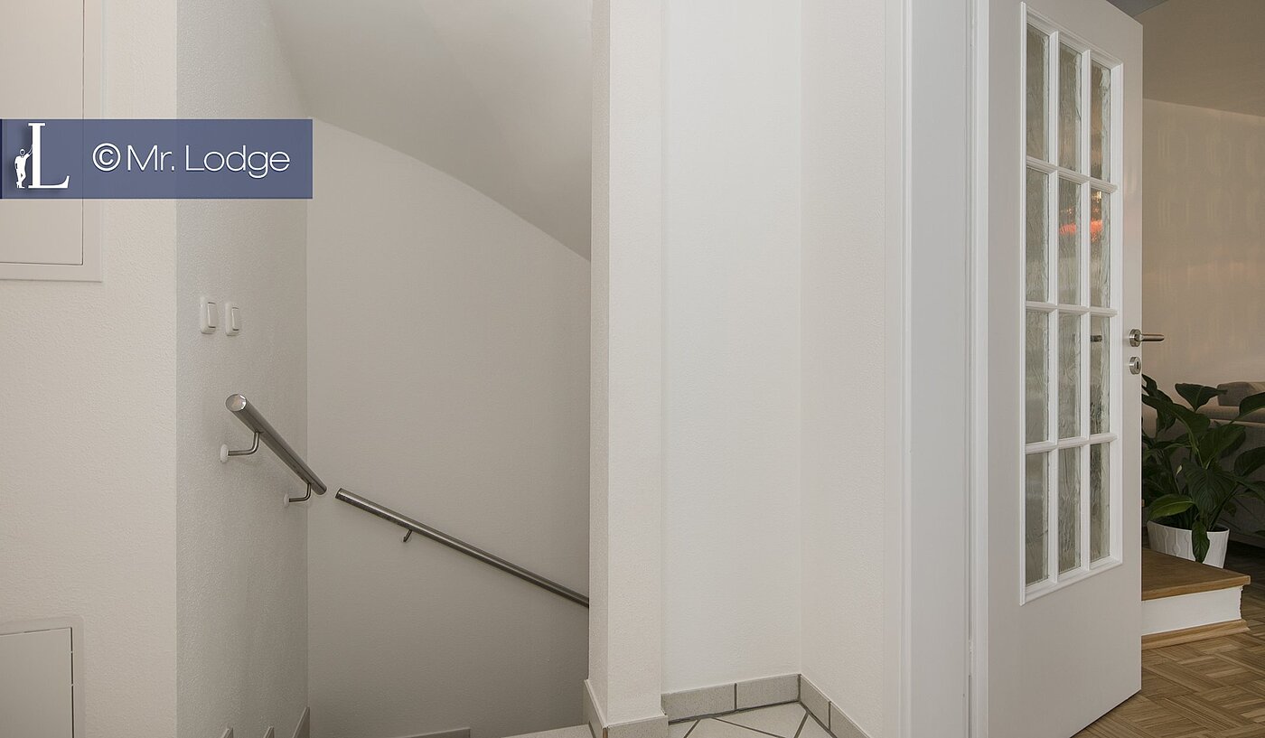 Doppelhaushälfte mit 5 Zimmern | 1702ML1 | Treppe zum UG