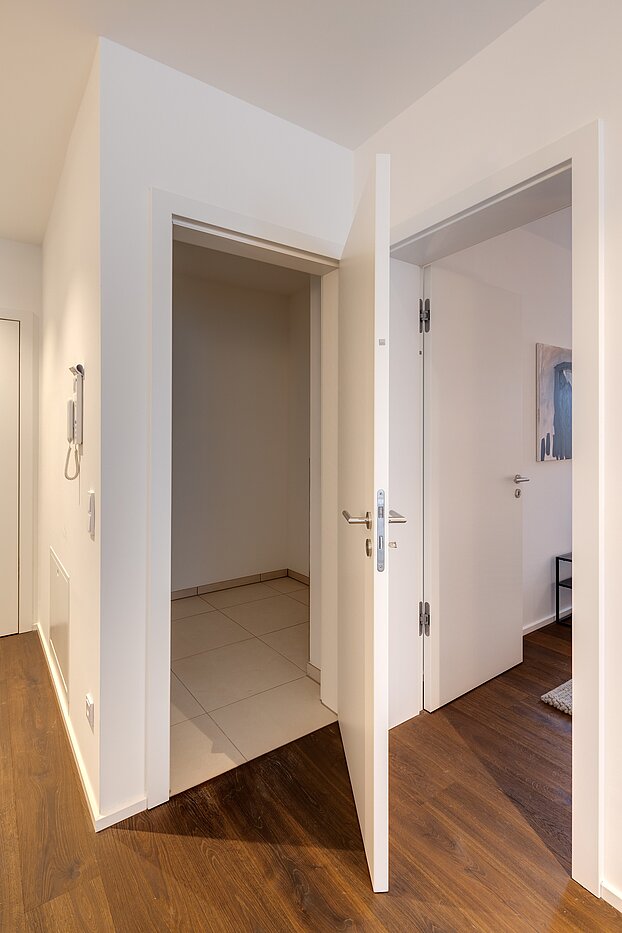 Terrassenwohnung mit 2 Zimmern | München-Harlaching | 70372 | Großer Abstellraum