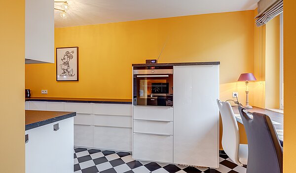 Etagenwohnung mit 2 Zimmern | München-Bogenhausen | 70287 | ...mit Platz zum Essen