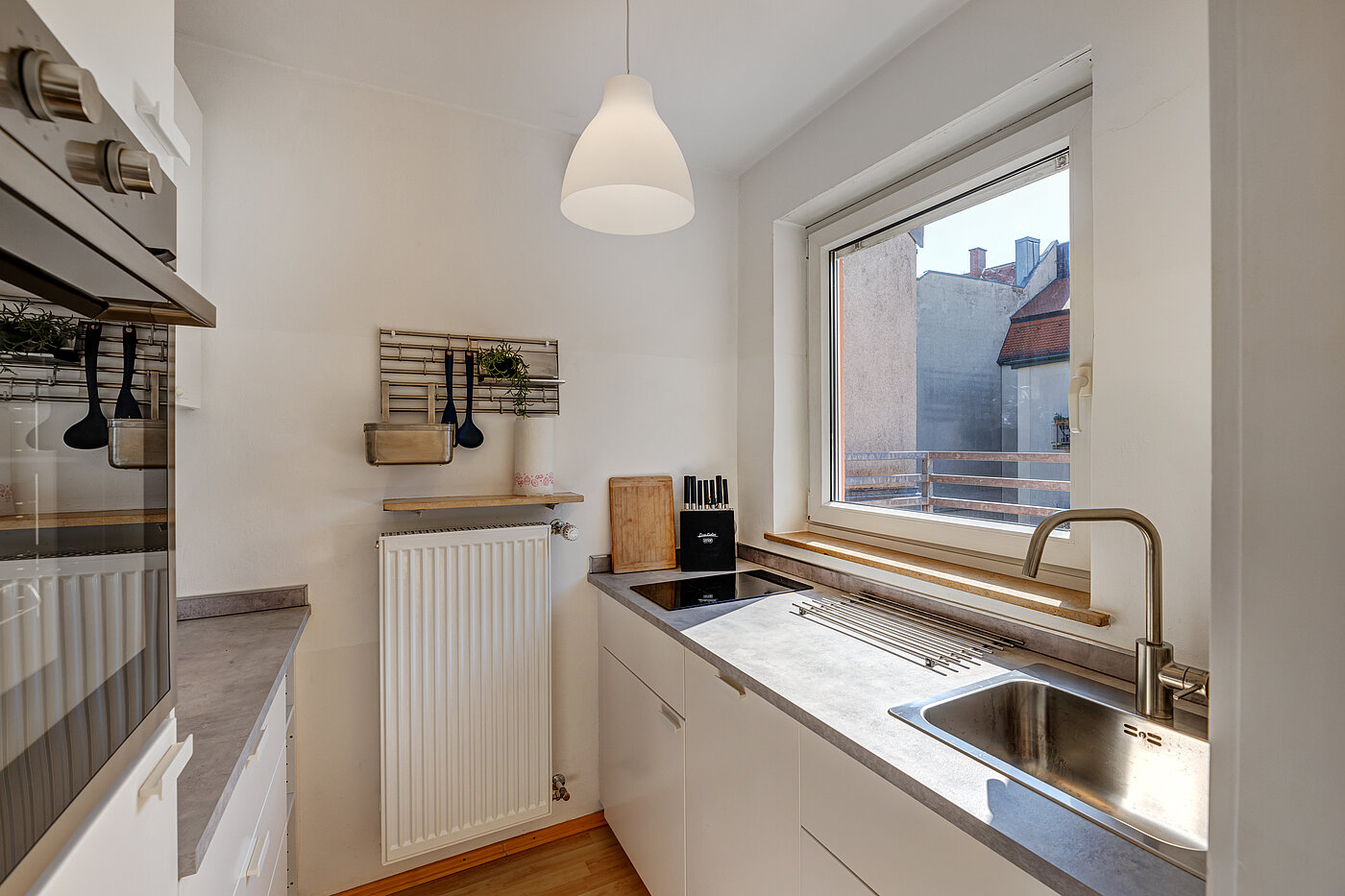 Etagenwohnung mit 1 Zimmer | München-Schwabing | 70449 | Separate Küche mit ...