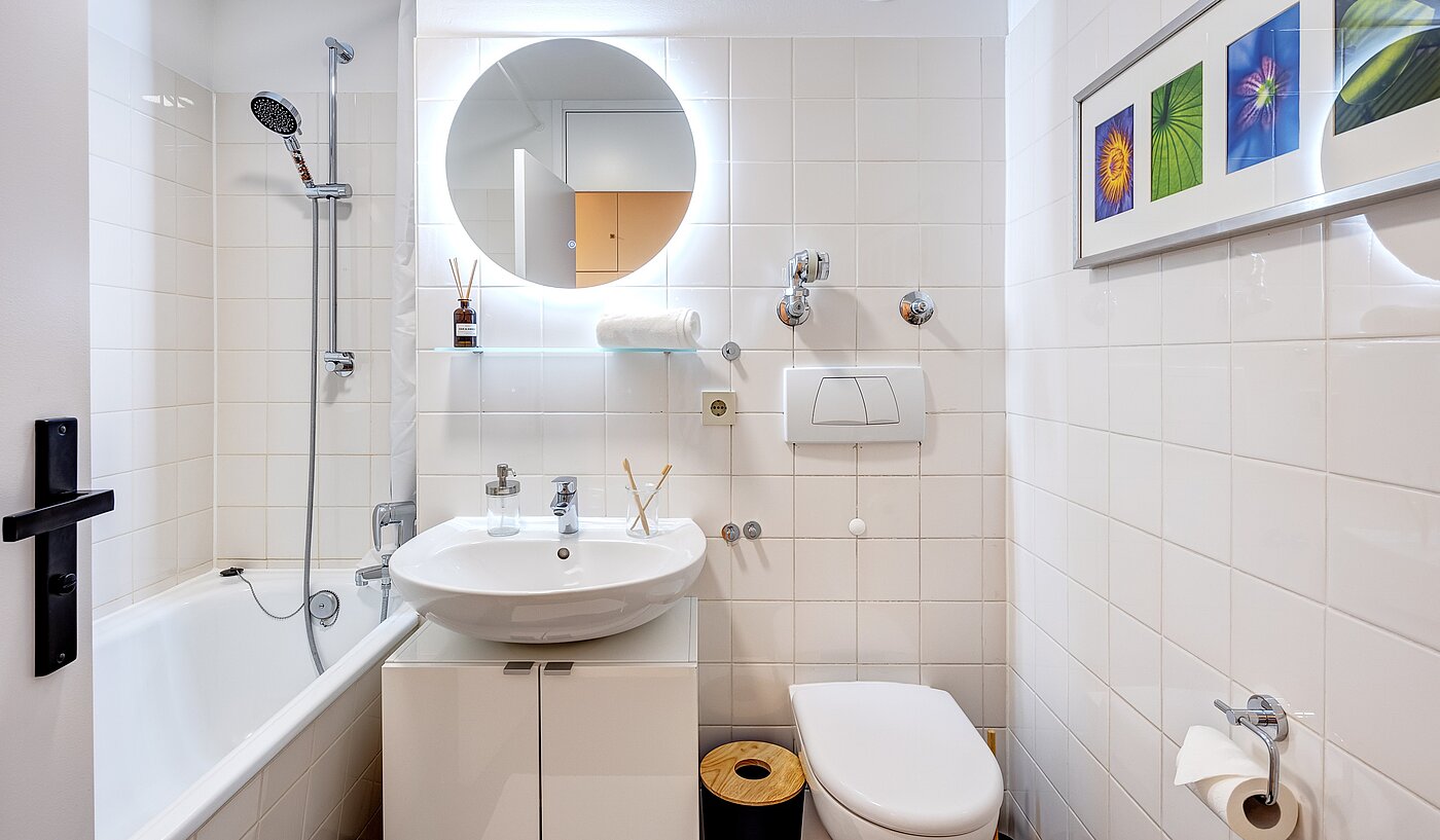 Etagenwohnung mit 1 Zimmer | München-Maxvorstadt | 70132 | ...Bad mit Badewanne