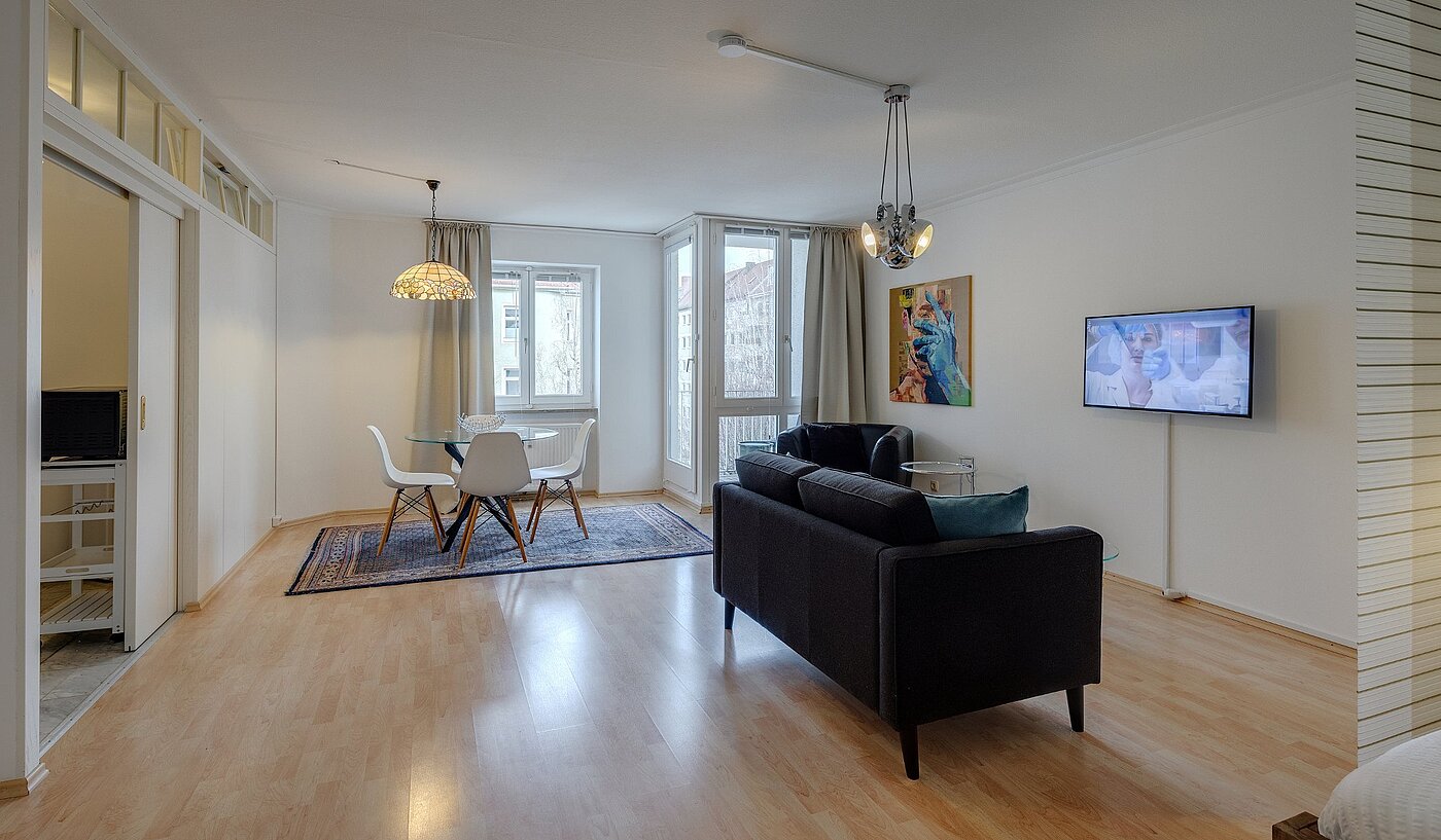 Etagenwohnung mit 1 Zimmer | München-Lehel | 2001ML10 | Wohnen und Schlafen