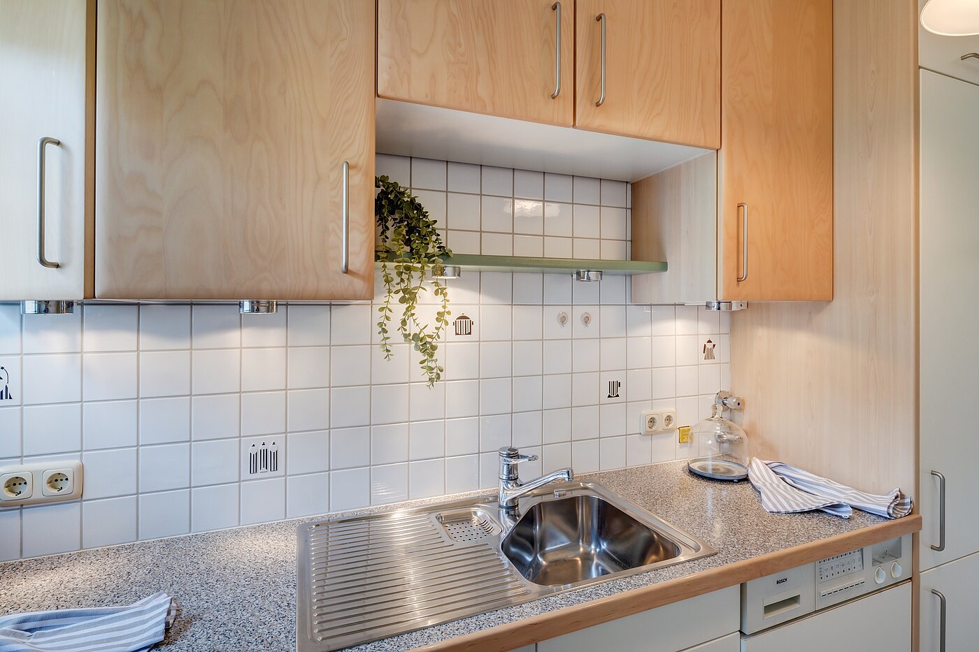 Erdgeschosswohnung mit 4 Zimmern | München-Laim | 702161 | ...Einbauküche