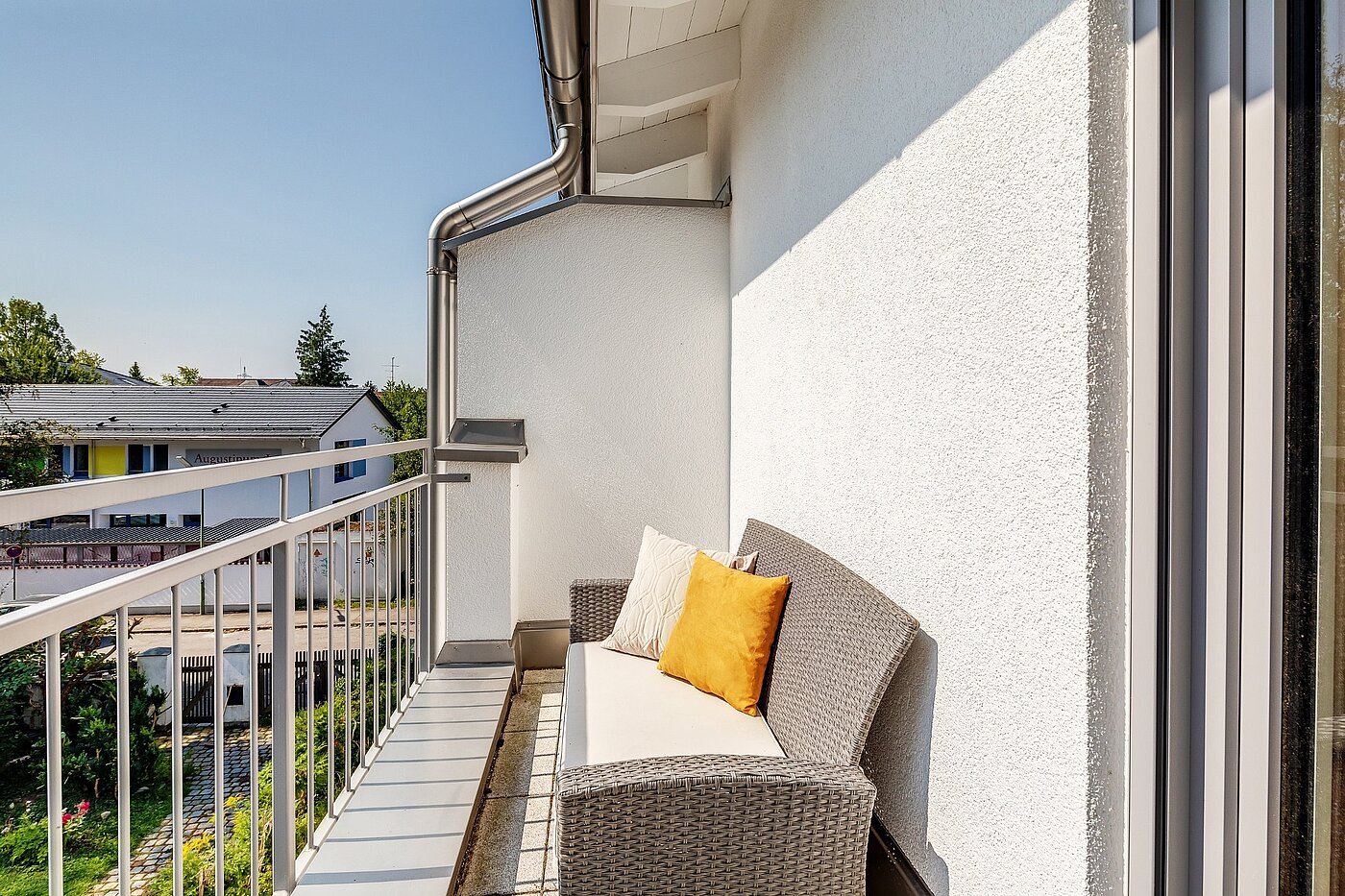 Doppelhaushälfte mit 6 Zimmern | München-Pasing | 2007ML5 | ...Zugang zur Dachterrasse