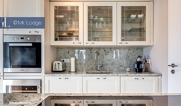 Etagenwohnung mit 4 Zimmern | München-Berg am Laim | 1803ML3 | Weinschrank