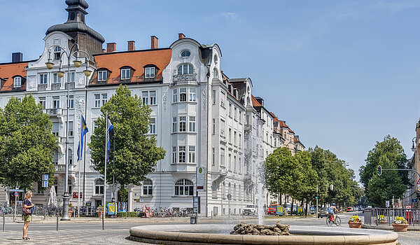 Penthouse mit 2 Zimmern | München-Bogenhausen | 70385 | Unweit vom...