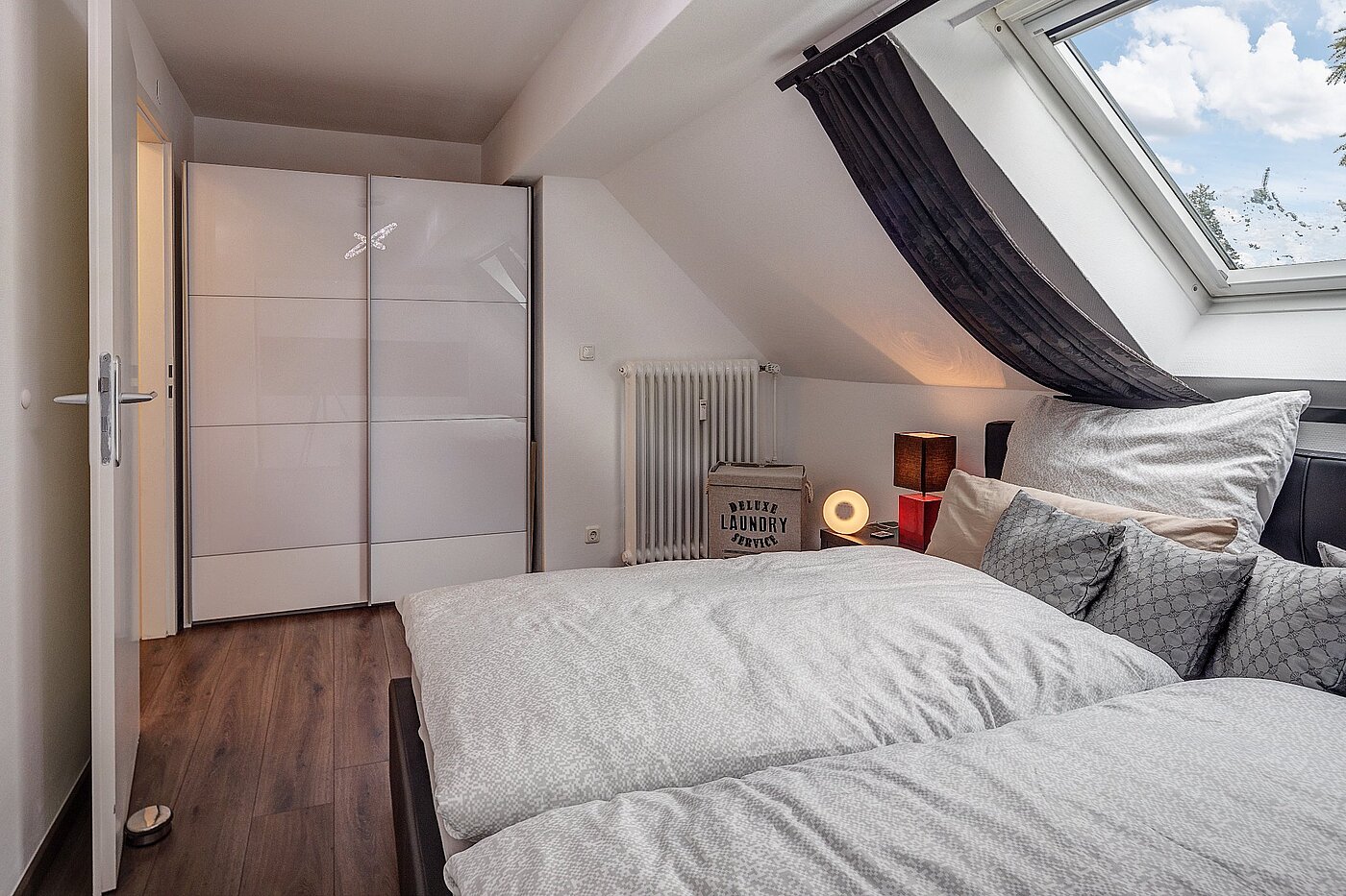 Dachgeschosswohnung mit 3 Zimmern | München-Hasenbergl | 1803ML5 | Blick zu den Sternen