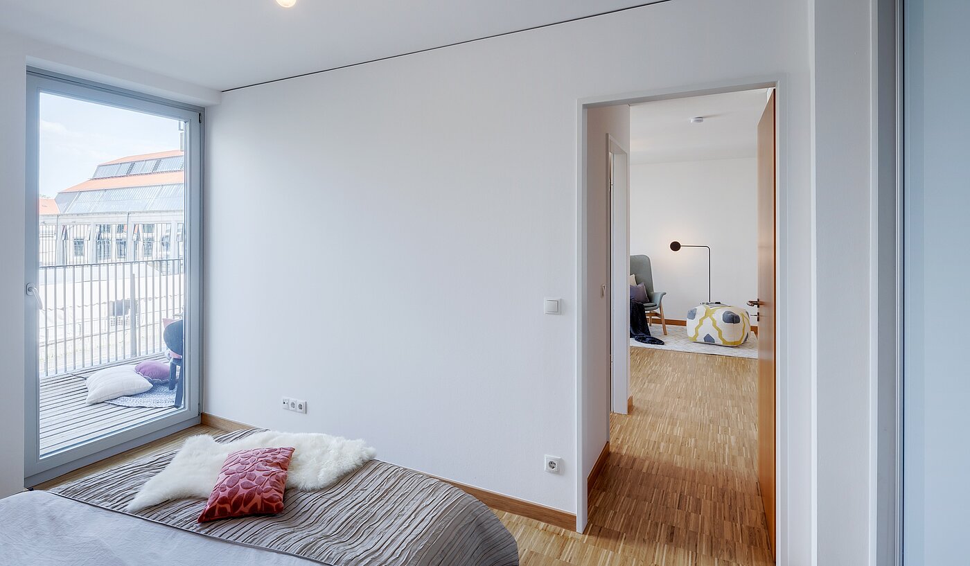 Etagenwohnung mit 2 Zimmern | München-Schwanthalerhöhe | 2206ML11 | ...und ebenfalls Zugang zum Balkon