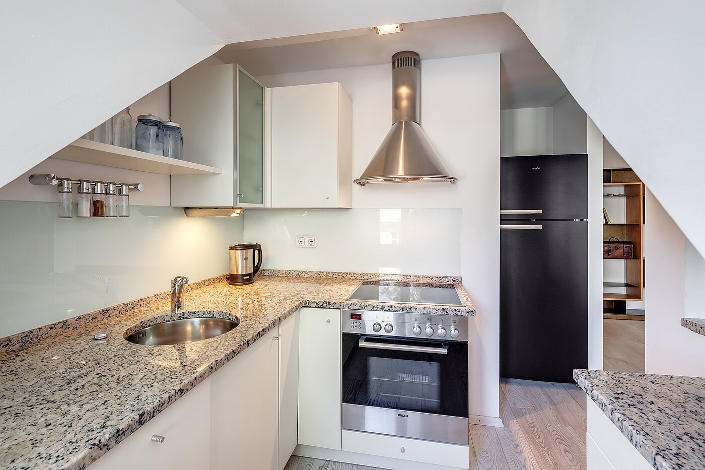Etagenwohnung mit 2 Zimmern | München-Isarvorstadt | 70089 | Modern samt Elektrogeräten