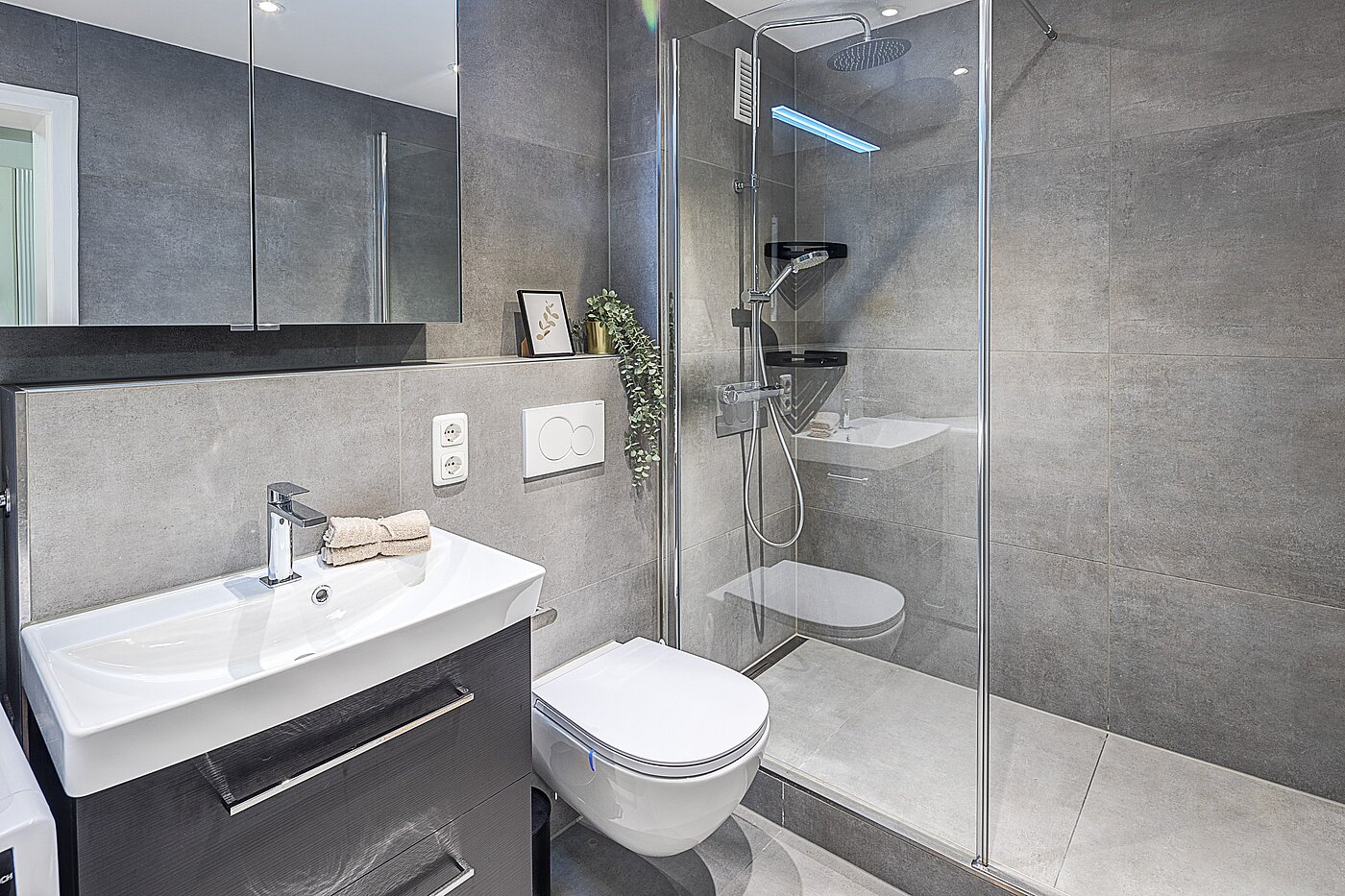 Etagenwohnung mit 2 Zimmern | München-Perlach | 70300 | Badezimmer...