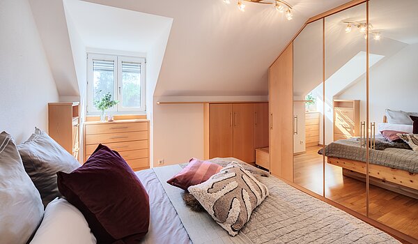 Dachgeschosswohnung mit 3 Zimmern | 70501 | ...Stellfläche