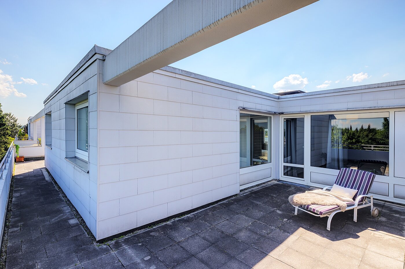 Terrassenwohnung mit 3.5 Zimmern | München-Berg am Laim | 123456 | Dachterrasse