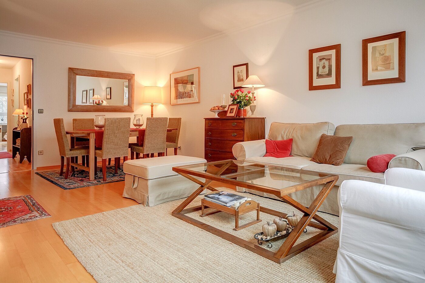 Etagenwohnung mit 3 Zimmern | München-Au | 2003ML17 | Helles Wohnzimmer mit Essplatz