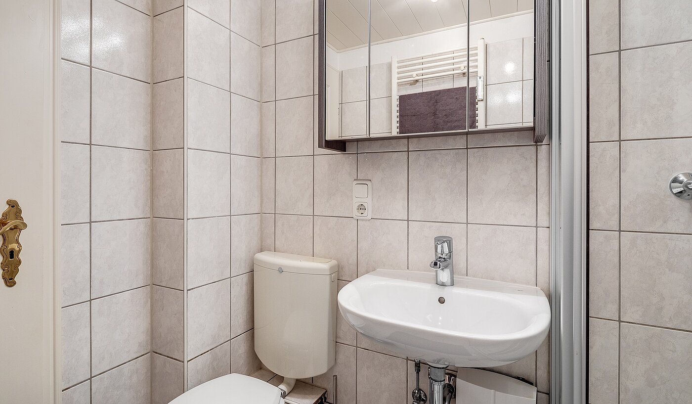 Etagenwohnung mit 1 Zimmer | München | 70073 | ...zum Duschbad