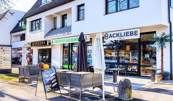 Reihenmittelhaus mit 5 Zimmern | Unterschleißheim | 70187 | Verschiedene Einkaufsmöglichkeiten...