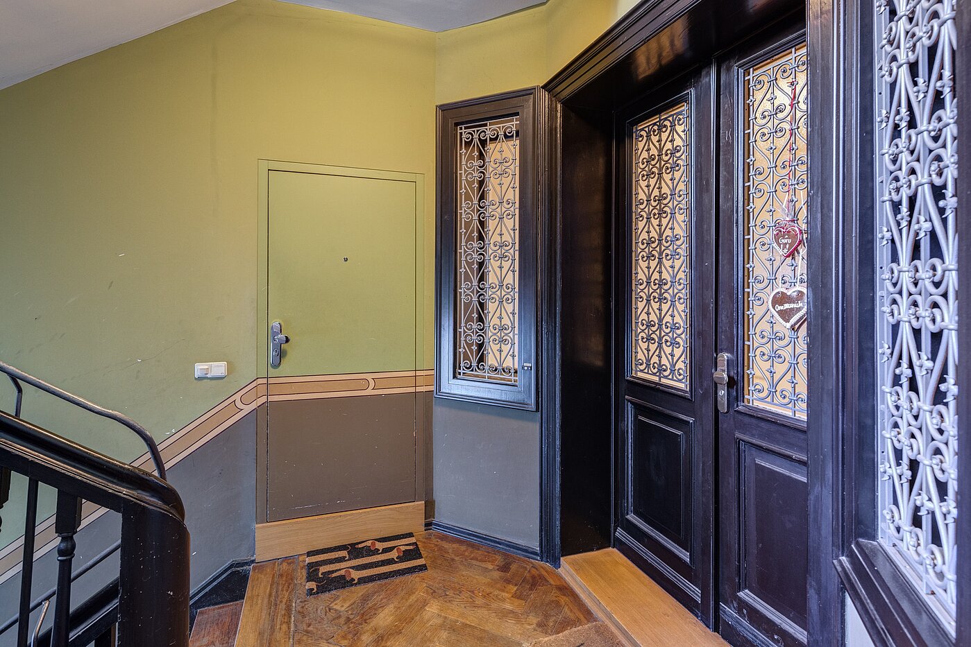 Etagenwohnung mit 1 Zimmer | München-Ludwigsvorstadt | 70388 | Eingangstüre Wohnung