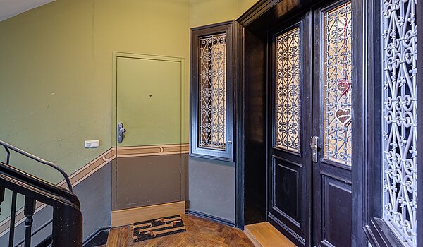 Etagenwohnung mit 1 Zimmer | München-Ludwigsvorstadt | 70388 | Eingangstüre Wohnung