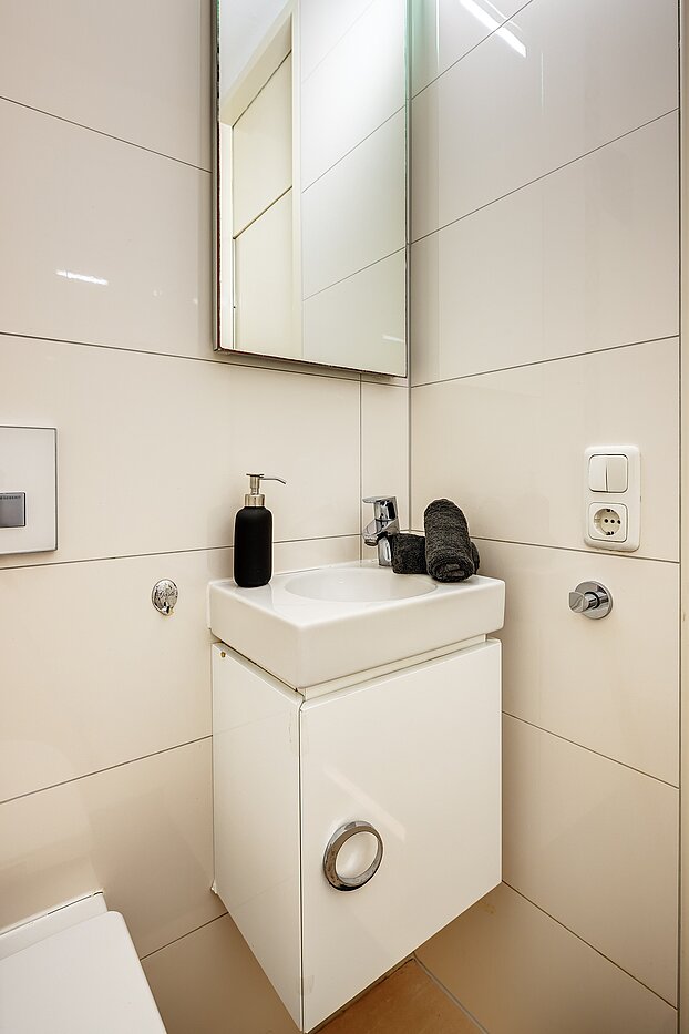 Etagenwohnung mit 2.5 Zimmern | München-Nymphenburg | 2204ML61