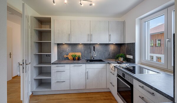 Besondere Immobilie mit 9 Zimmern | 70406 | Küche Obergeschoss