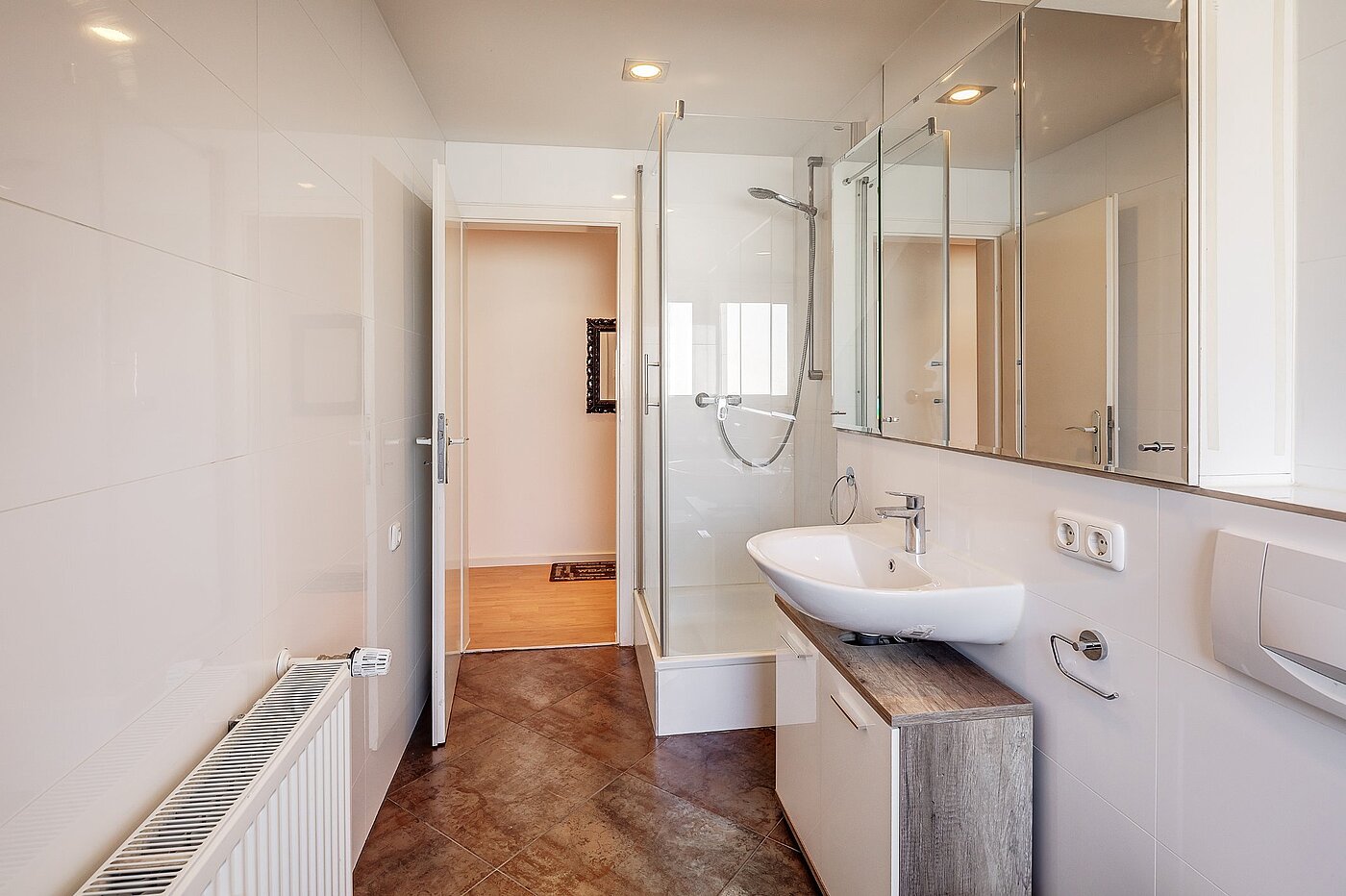 Etagenwohnung mit 3 Zimmern | Karlsfeld | 2004ML5 | ...mit Dusche