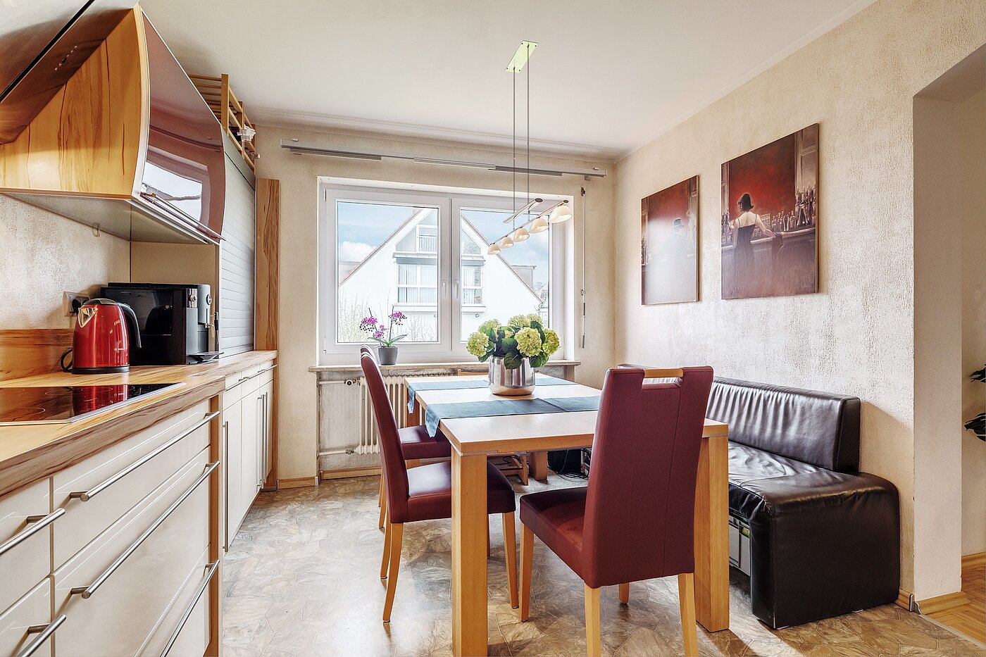 Dachgeschosswohnung mit 3 Zimmern | Karlsfeld | 70217 | Geräumige Wohnküche