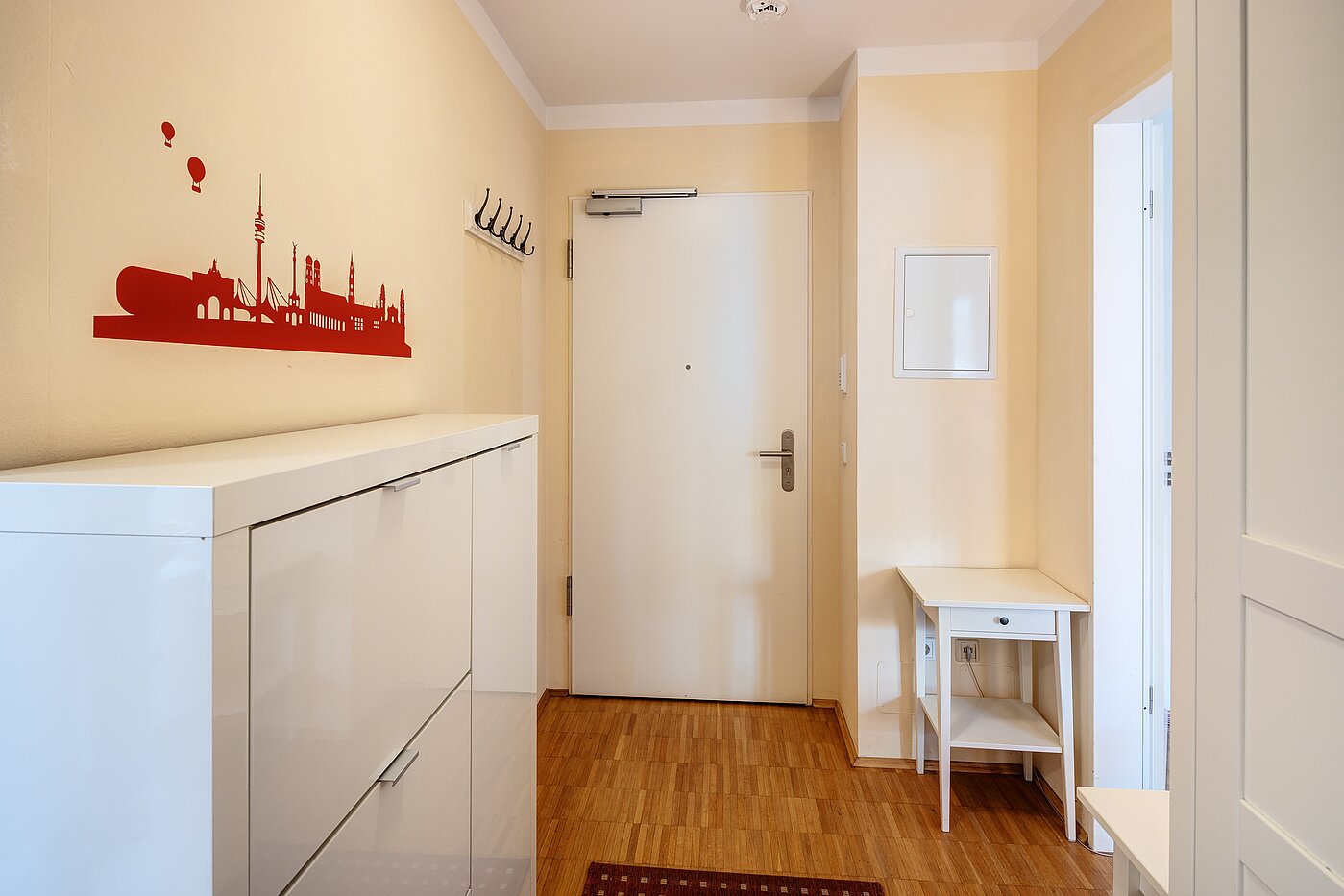 Etagenwohnung mit 2 Zimmern | München-Schwabing | 703161 | Wohnungstür