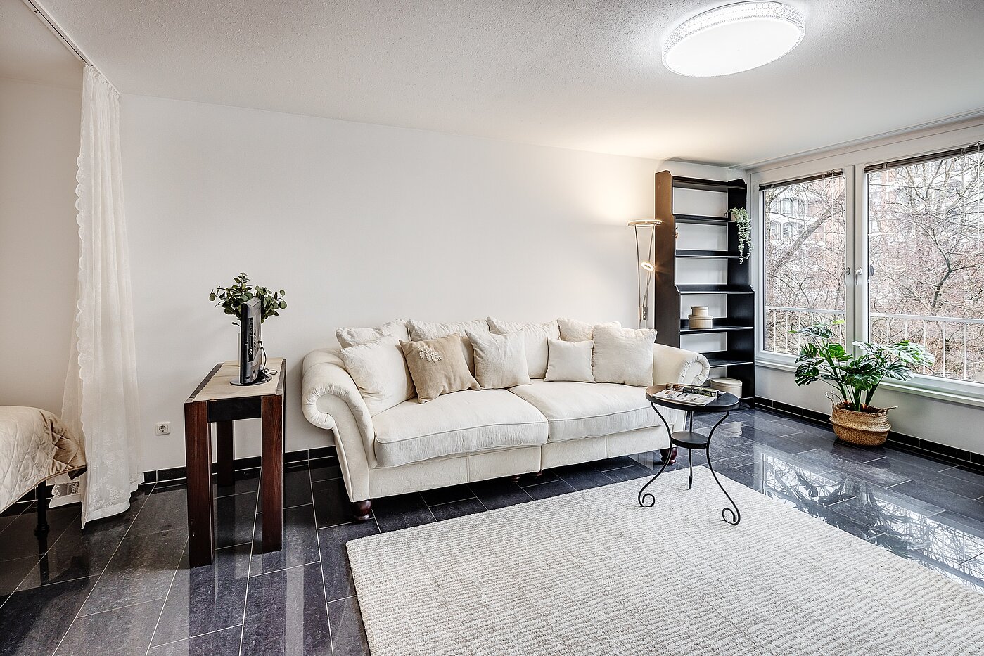 Etagenwohnung mit 1.5 Zimmern | München-Au | 2112ML2 | ...mit großer Fensterfront...
