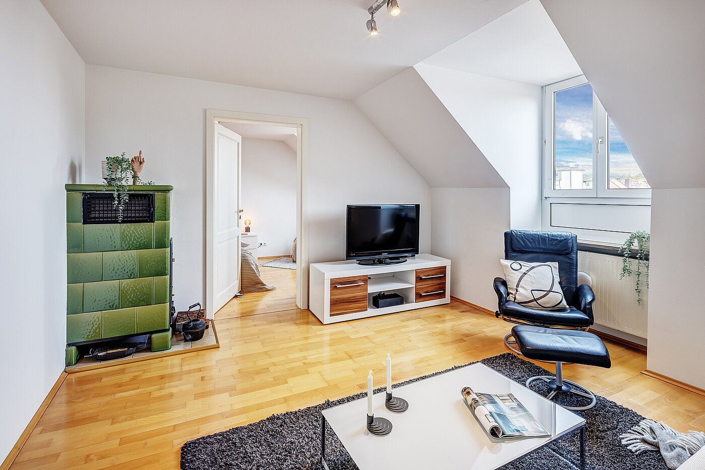 Dachgeschosswohnung mit 2 Zimmern | München-Au | 2209ML3