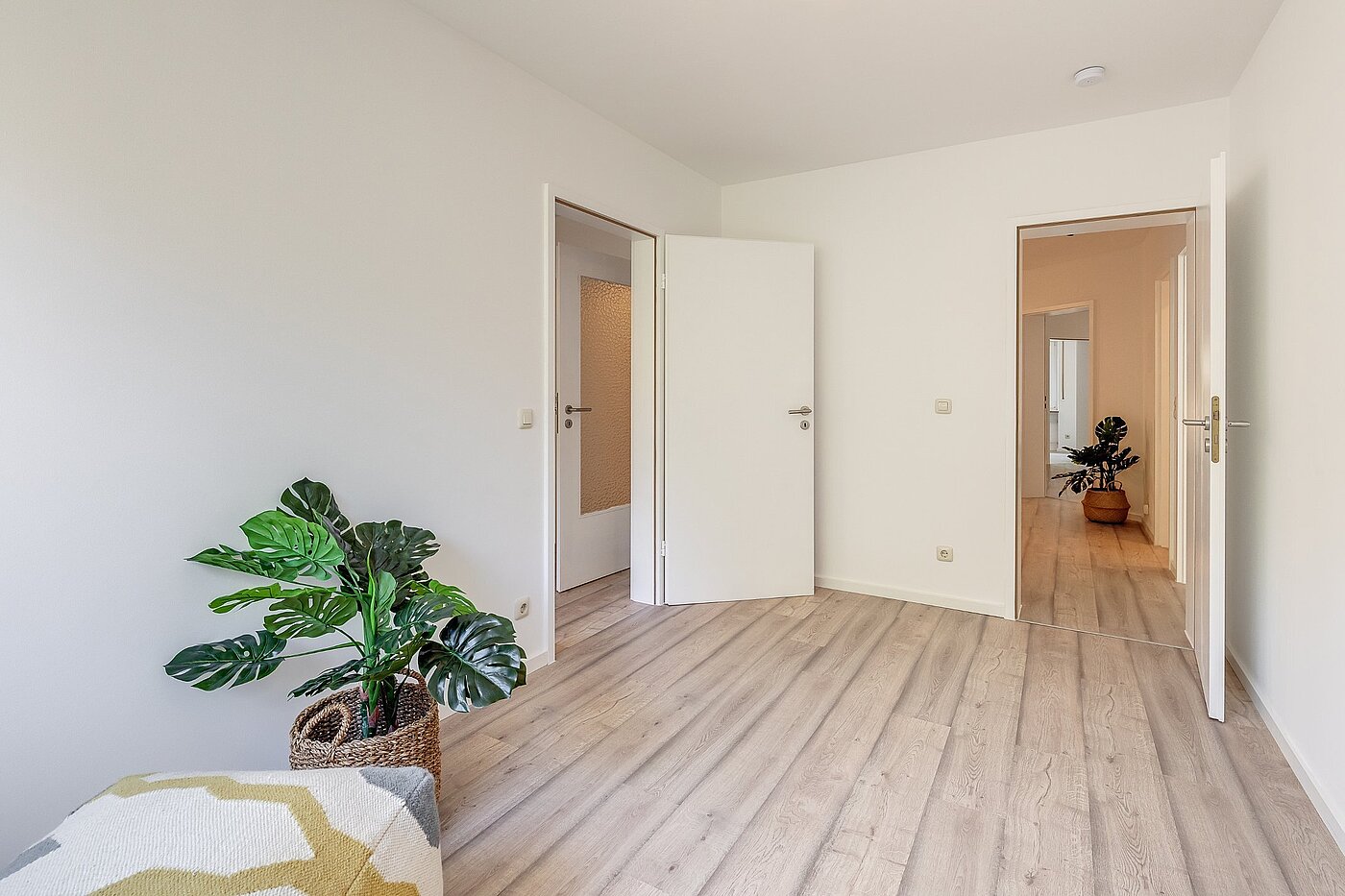 Erdgeschosswohnung mit 4.5 Zimmern | München-Perlach | 2003ML6 | ...und zum Flur