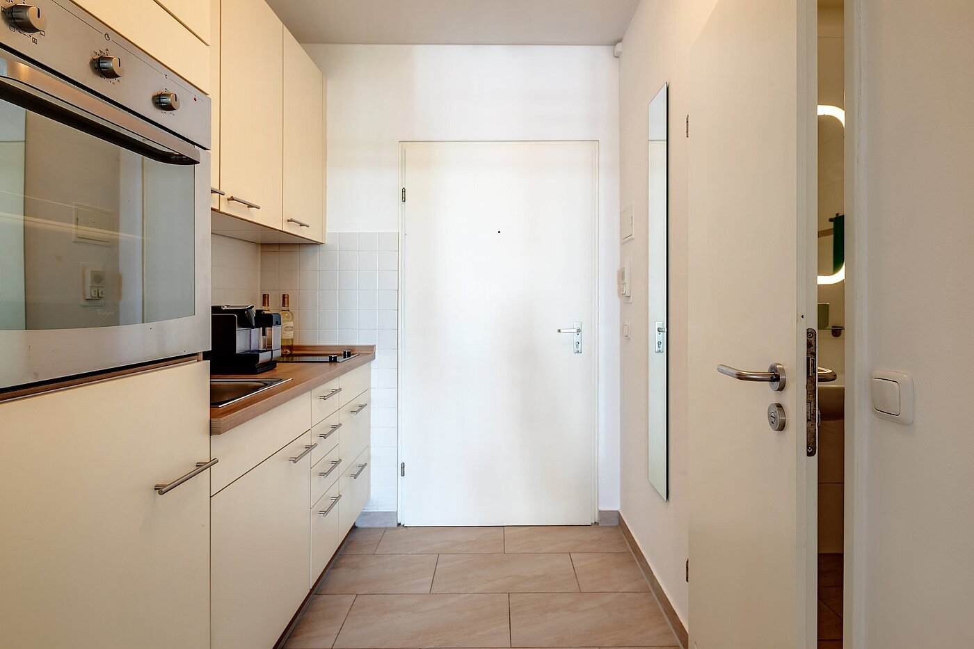 Etagenwohnung mit 1 Zimmer | München-Bogenhausen | 1809ML7 | Elegante Einbauküche