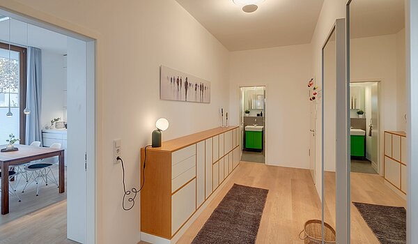 Hochparterre mit 3 Zimmern | München-Sendling | 2009ML8 | Diele mit maßgefertigtem...