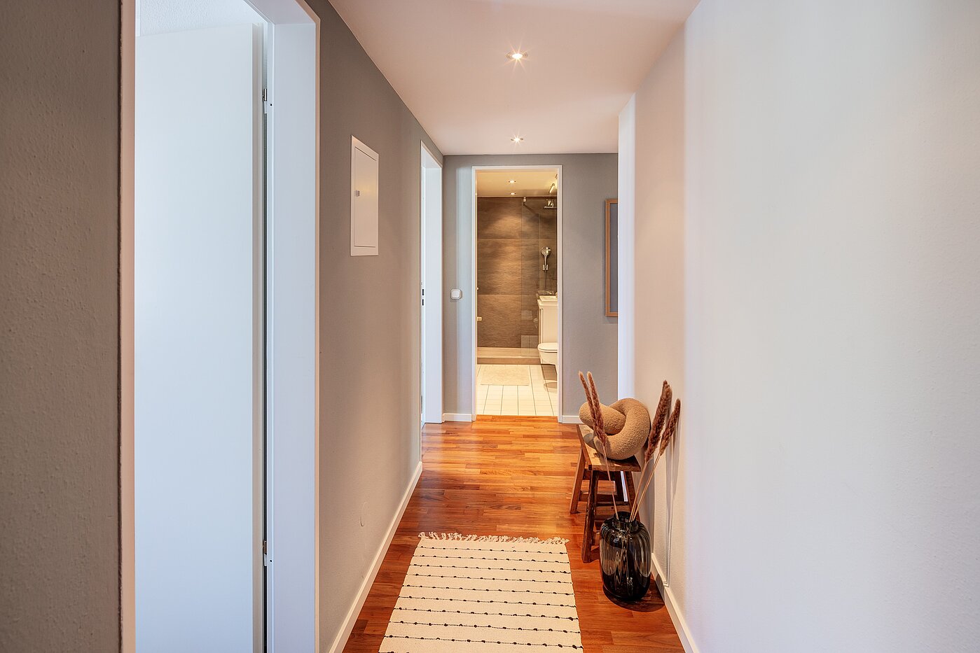 Etagenwohnung mit 2.5 Zimmern | München-Fasangarten | 702211 | Heller Flur