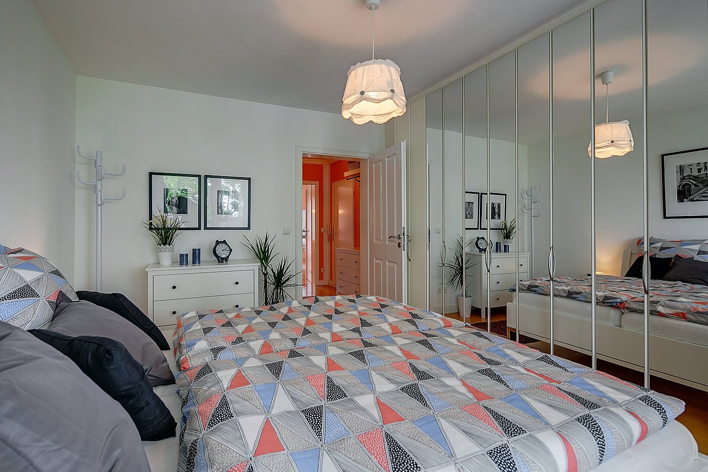 Etagenwohnung mit 2 Zimmern | München-Allach | 1903ML6 | .. Spiegelschrank