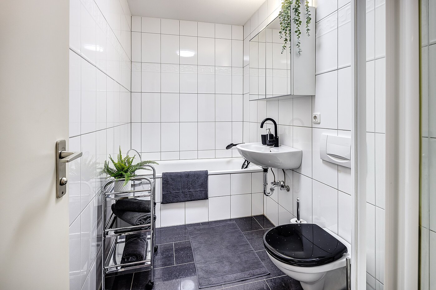 Etagenwohnung mit 1.5 Zimmern | München-Au | 2112ML2 | Bad mit Badewanne...