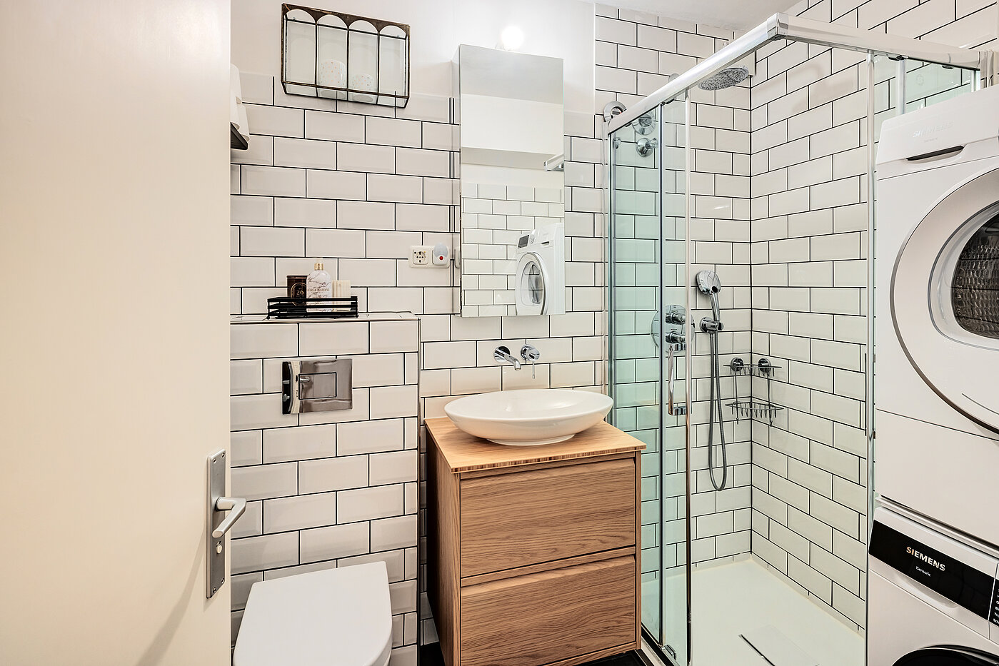 Etagenwohnung mit 3 Zimmern | München-Haidhausen | 70447 | Schöne Dusche