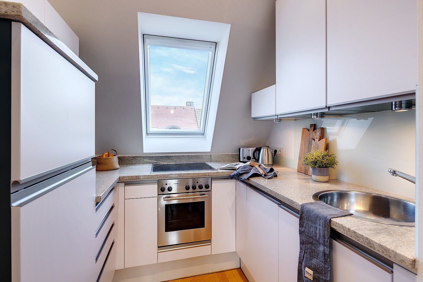 Etagenwohnung mit 2 Zimmern | München-Schwabing | 2208ML2 | Geschmackvolle Einbauküche...