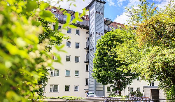 Etagenwohnung mit 1 Zimmer | München-Schwabing | 70454 | Hausansicht mit...